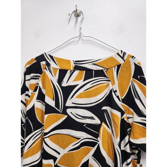 Dressbarn Womens Top Size 18/20 Gold Black Leaf Print Short Sleeve Wearable Art - Picture 8 of 8